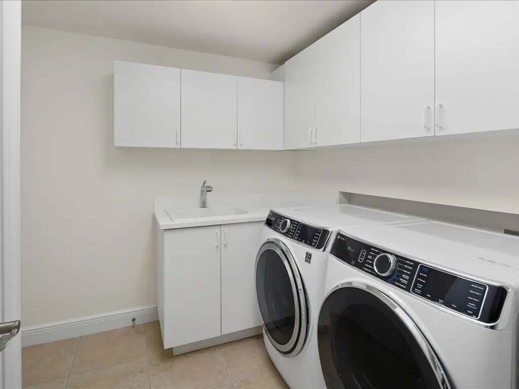 1060 Borghese Naples FL 34114