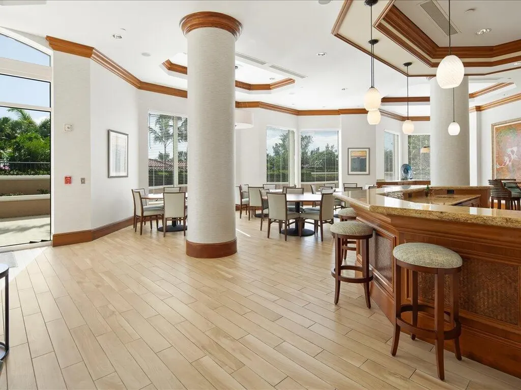 1060 Borghese Naples FL 34114