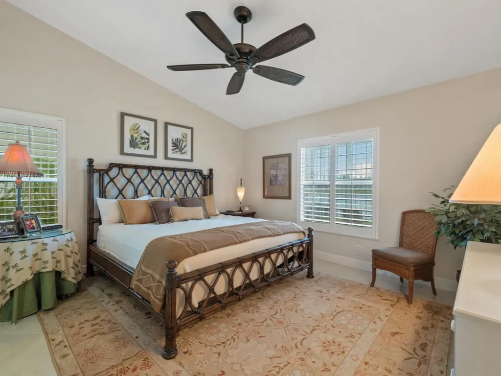 5807 Greenwood Circle Naples FL 34112