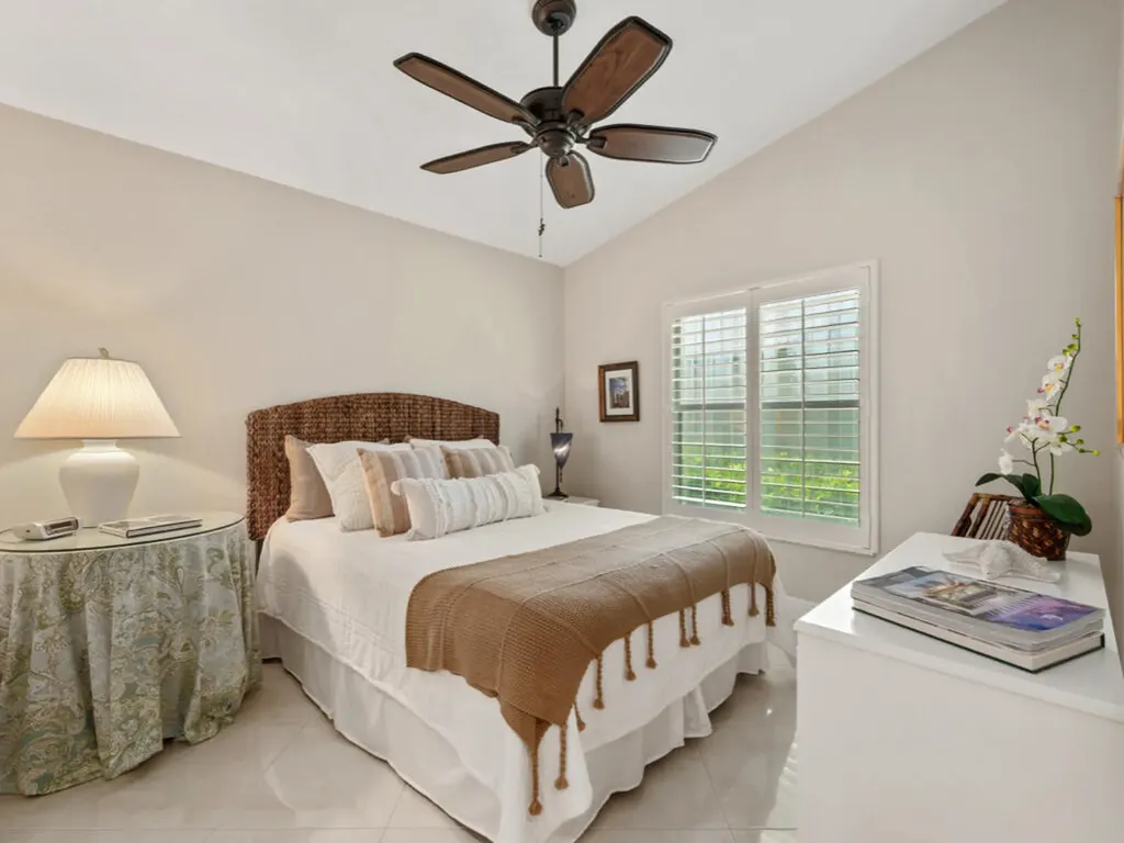 5807 Greenwood Circle Naples FL 34112