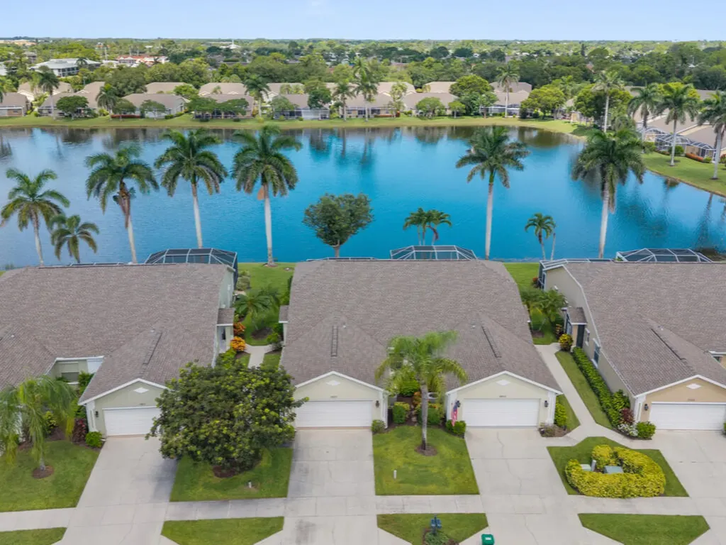 5807 Greenwood Circle Naples FL 34112