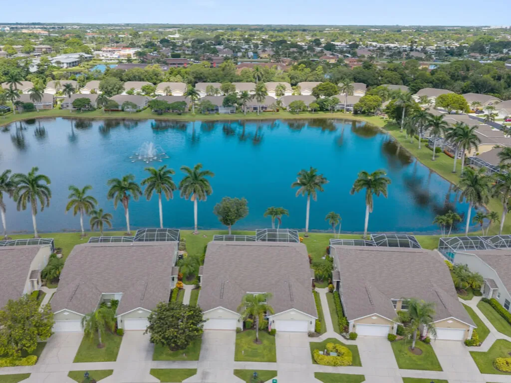 5807 Greenwood Circle Naples FL 34112