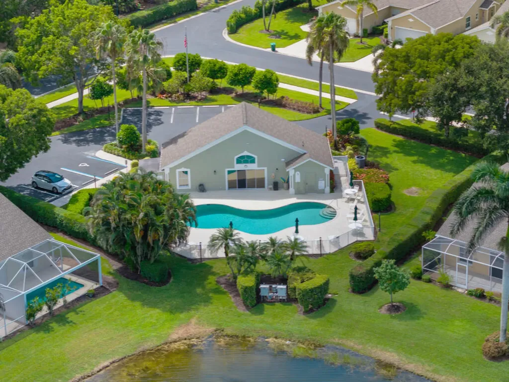 5807 Greenwood Circle Naples FL 34112