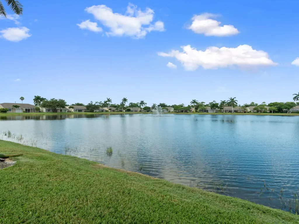 5807 Greenwood Circle Naples FL 34112