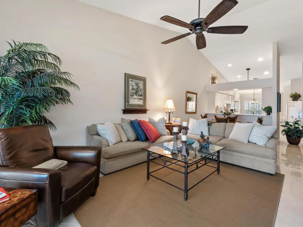 5807 Greenwood Circle Naples FL 34112