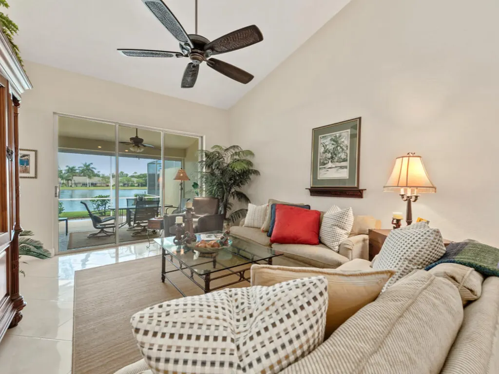 5807 Greenwood Circle Naples FL 34112