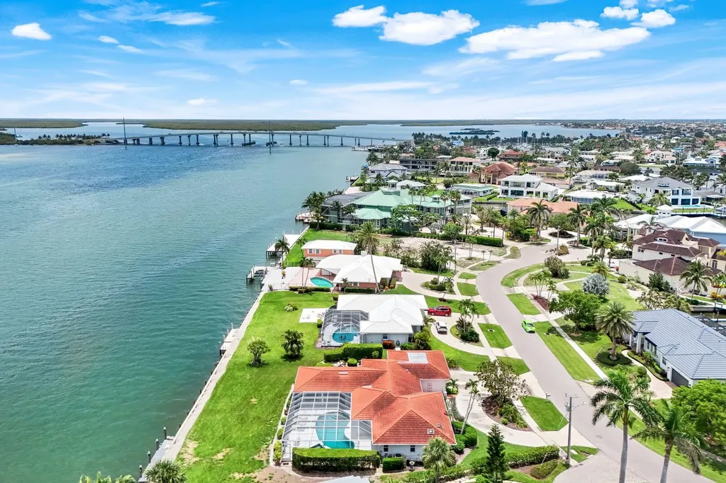 1268 Laurel Court Marco Island FL 34145