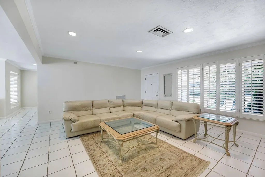 1268 Laurel Court Marco Island FL 34145