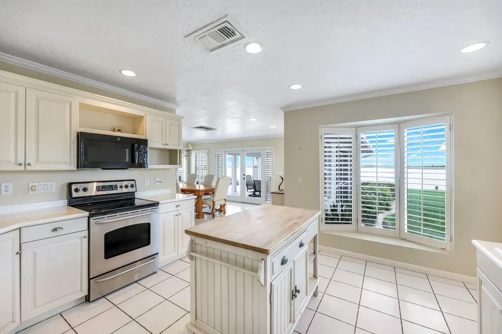 1268 Laurel Court Marco Island FL 34145