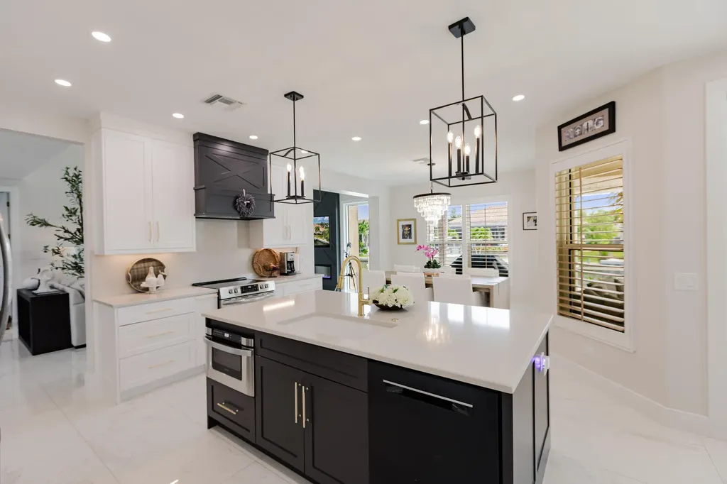 1045 Cottonwood Court Marco Island FL 34145