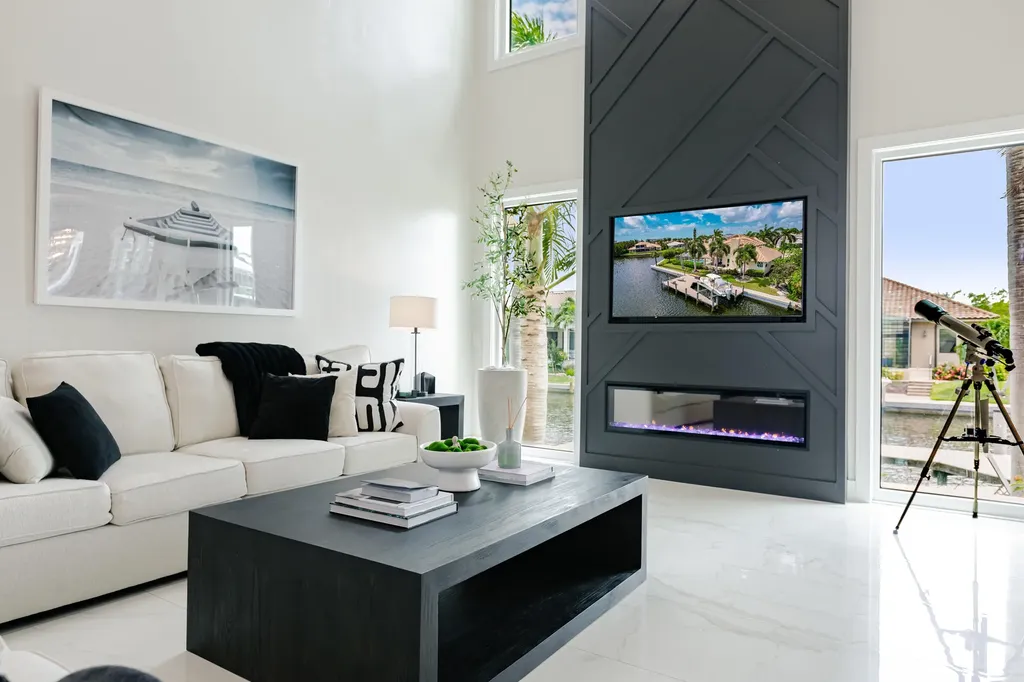 1045 Cottonwood Court Marco Island FL 34145