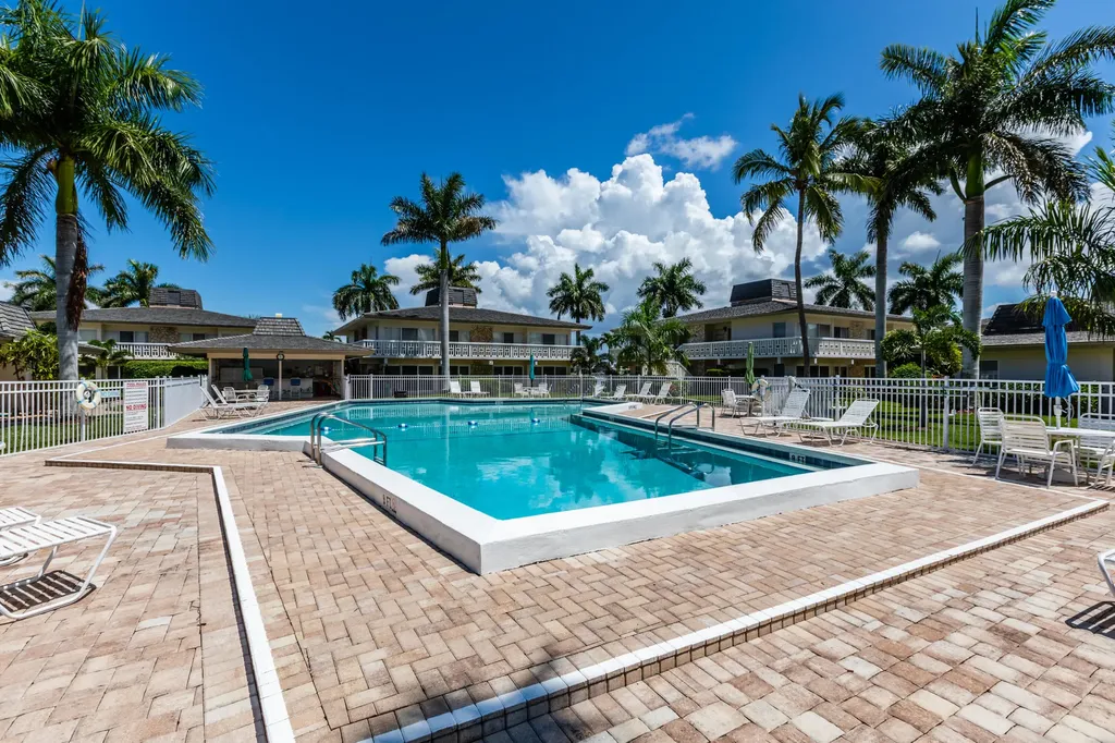 1215 Edington Marco Island FL 34145