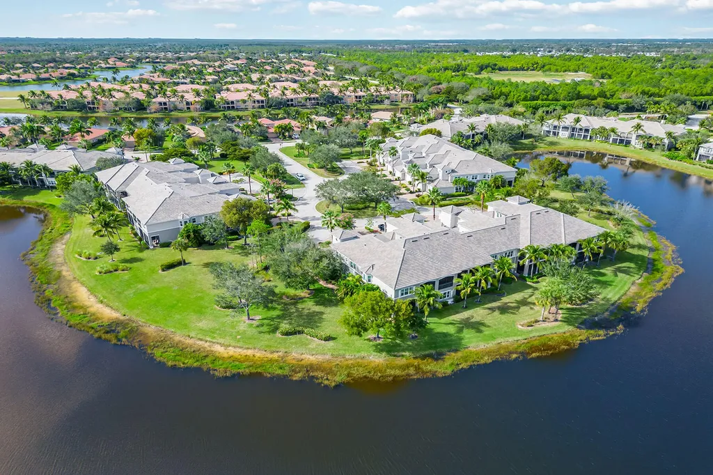 9223 Corfu Court Naples FL 34114