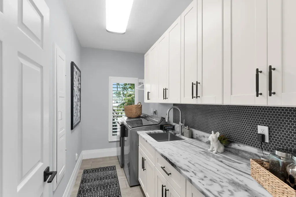 123 Newport Drive Naples FL 34114