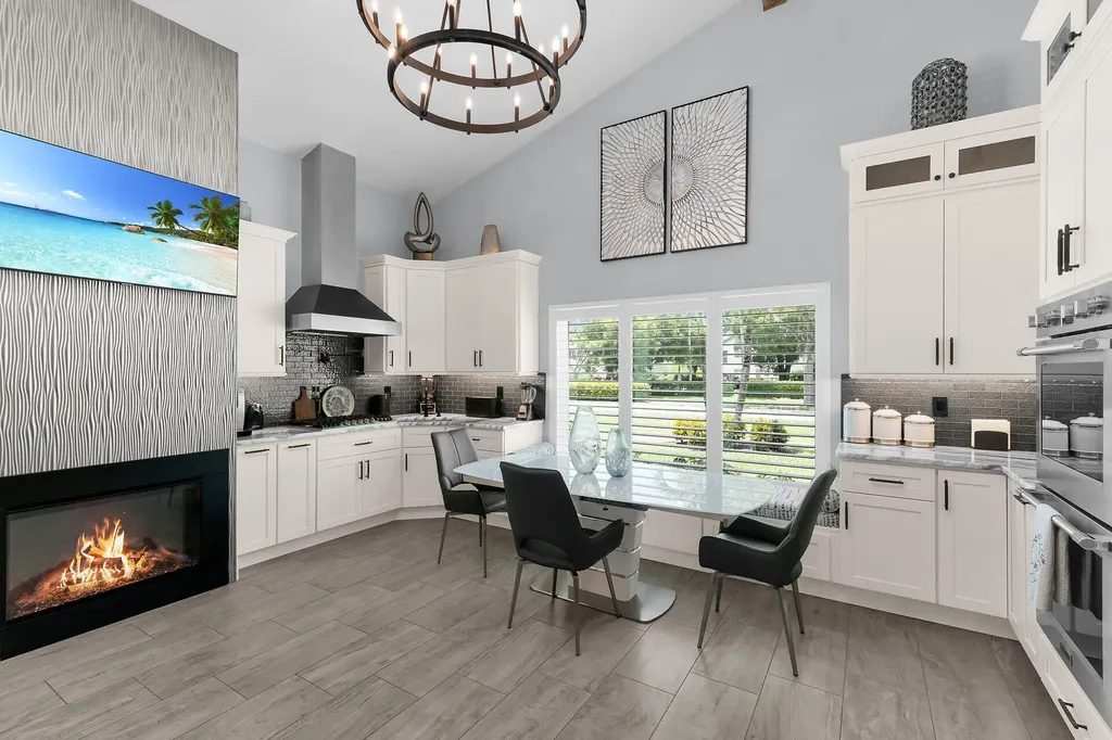 123 Newport Drive Naples FL 34114