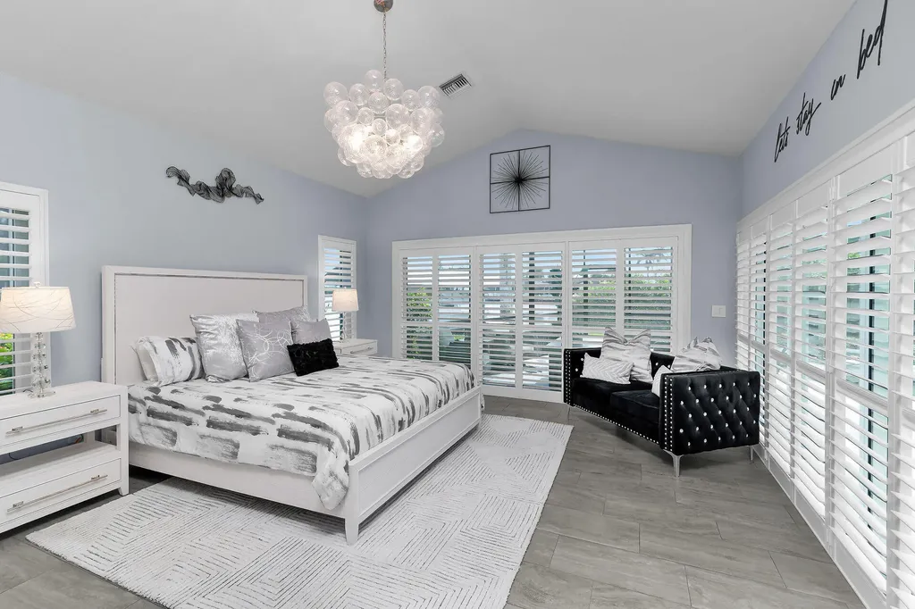 123 Newport Drive Naples FL 34114