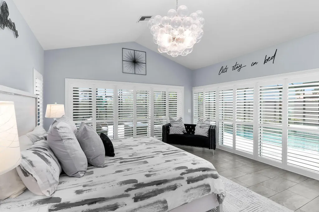 123 Newport Drive Naples FL 34114