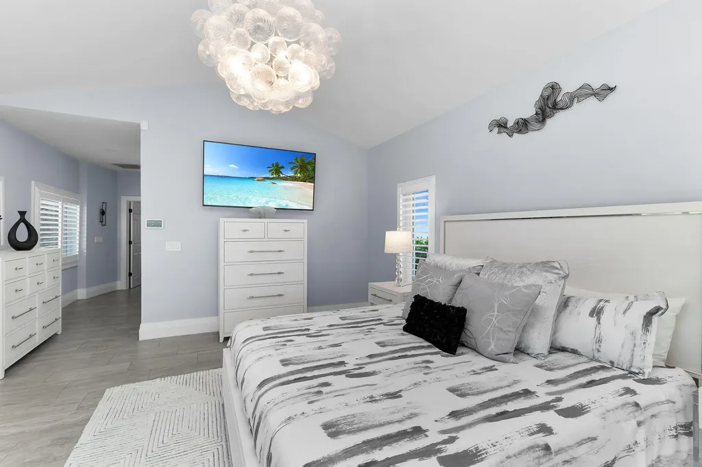 123 Newport Drive Naples FL 34114