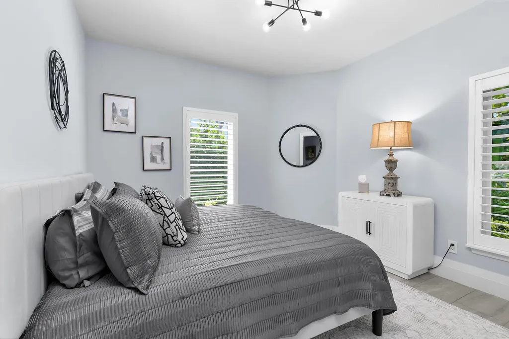 123 Newport Drive Naples FL 34114