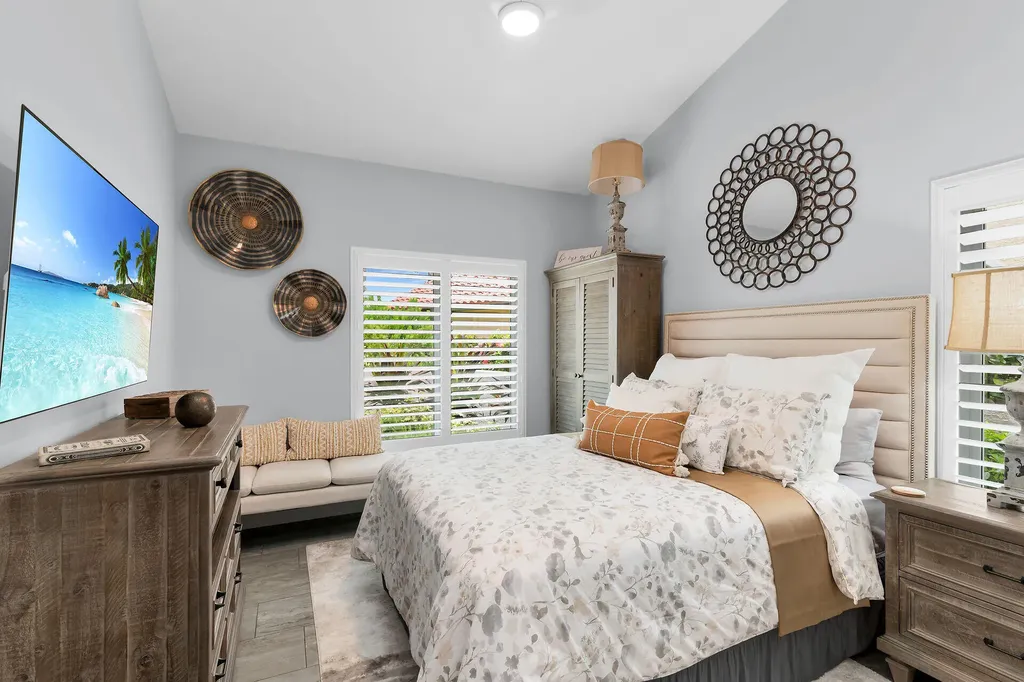 123 Newport Drive Naples FL 34114