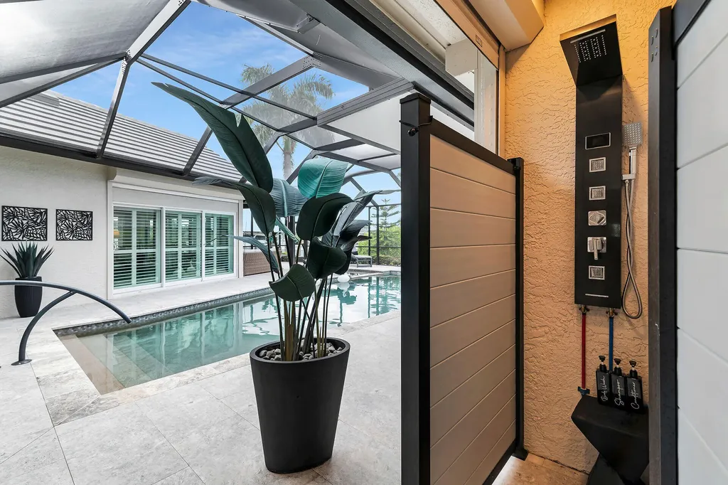 123 Newport Drive Naples FL 34114