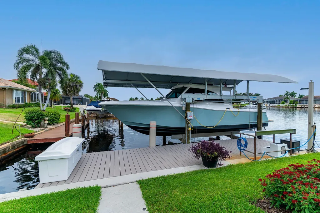 123 Newport Drive Naples FL 34114