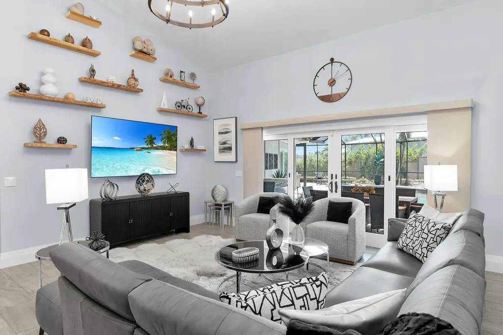 123 Newport Drive Naples FL 34114