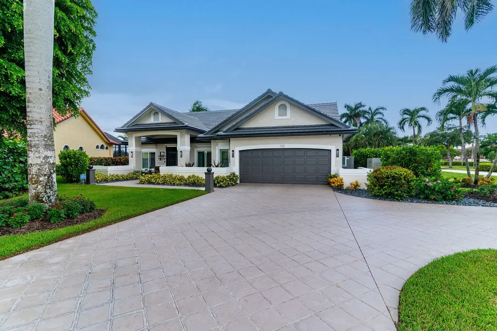 123 Newport Drive Naples FL 34114