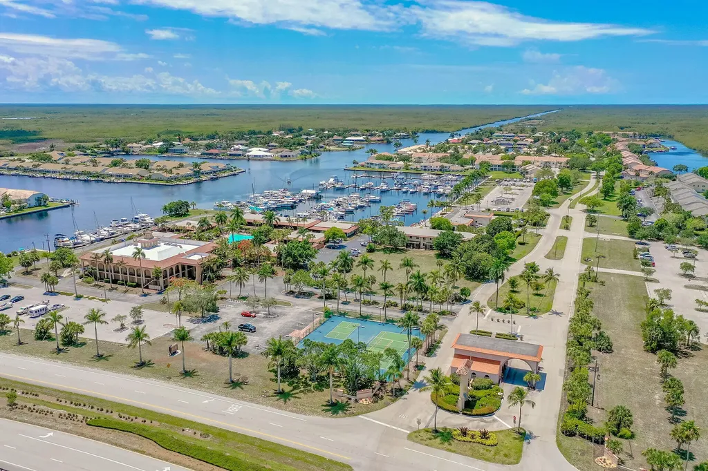 123 Newport Drive Naples FL 34114