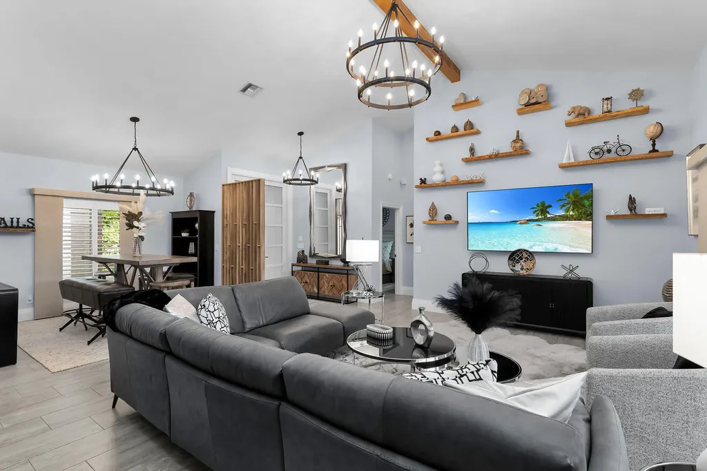 123 Newport Drive Naples FL 34114