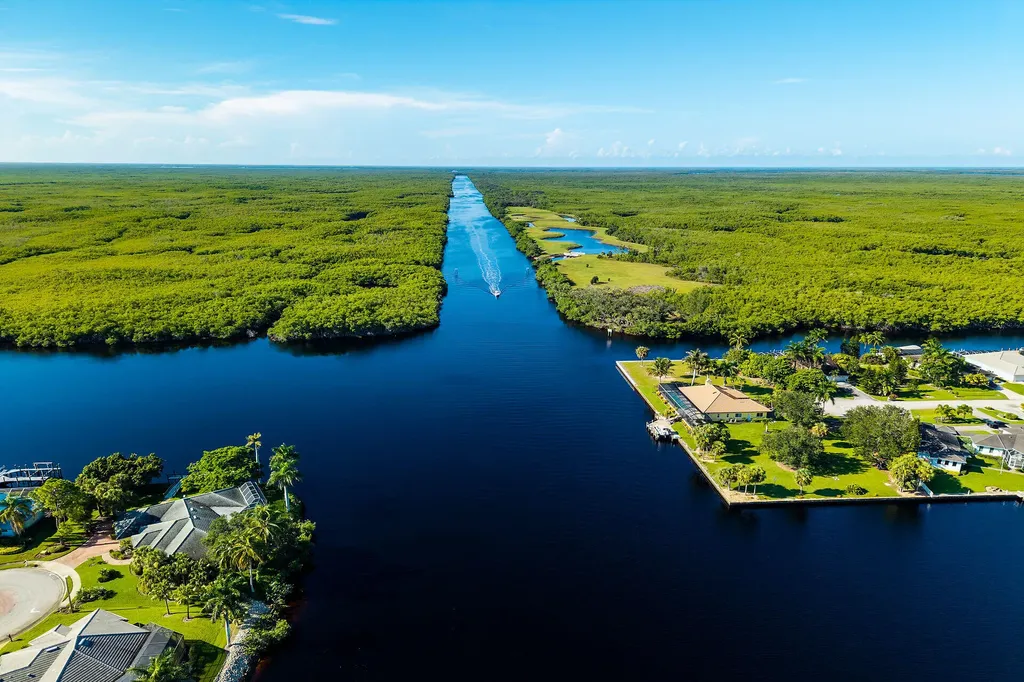 123 Newport Drive Naples FL 34114