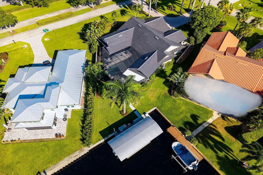 123 Newport Drive Naples FL 34114