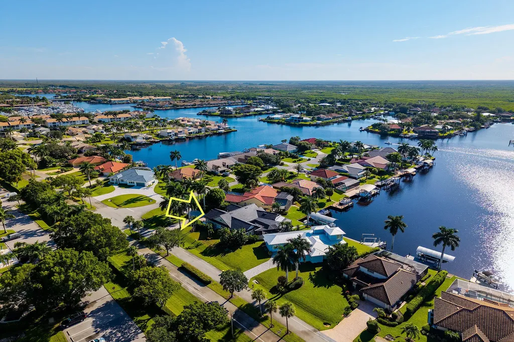 123 Newport Drive Naples FL 34114