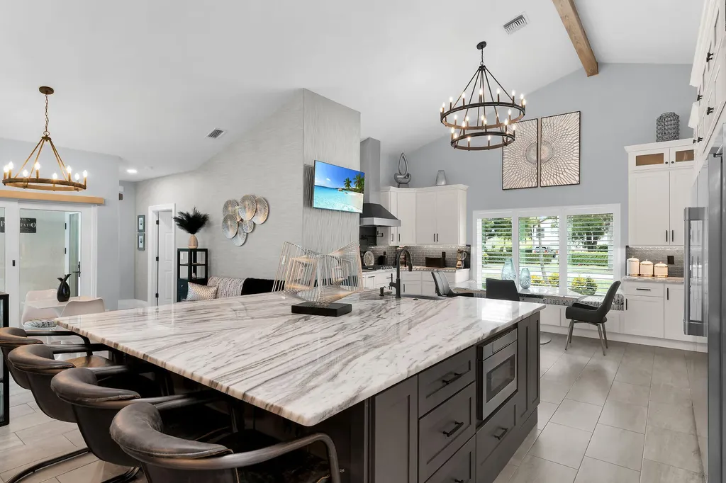 123 Newport Drive Naples FL 34114