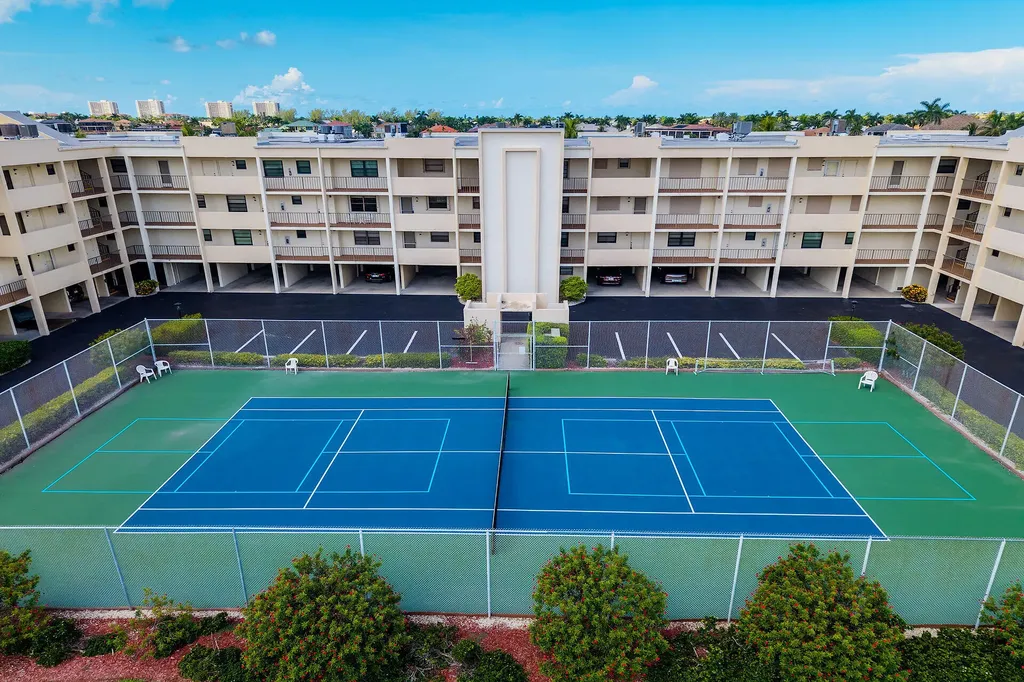 838 W Elkcam Circle Marco Island FL 34145