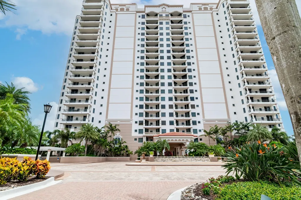 1060 Borghese Lane Naples FL 34114