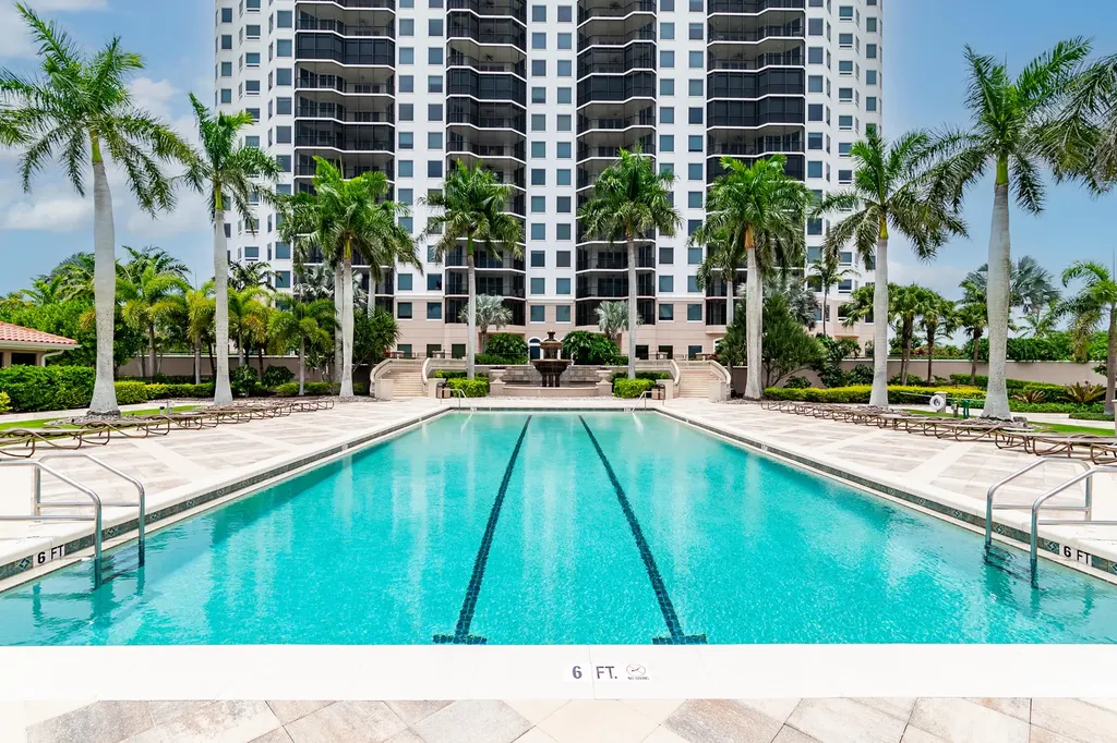 1060 Borghese Lane Naples FL 34114