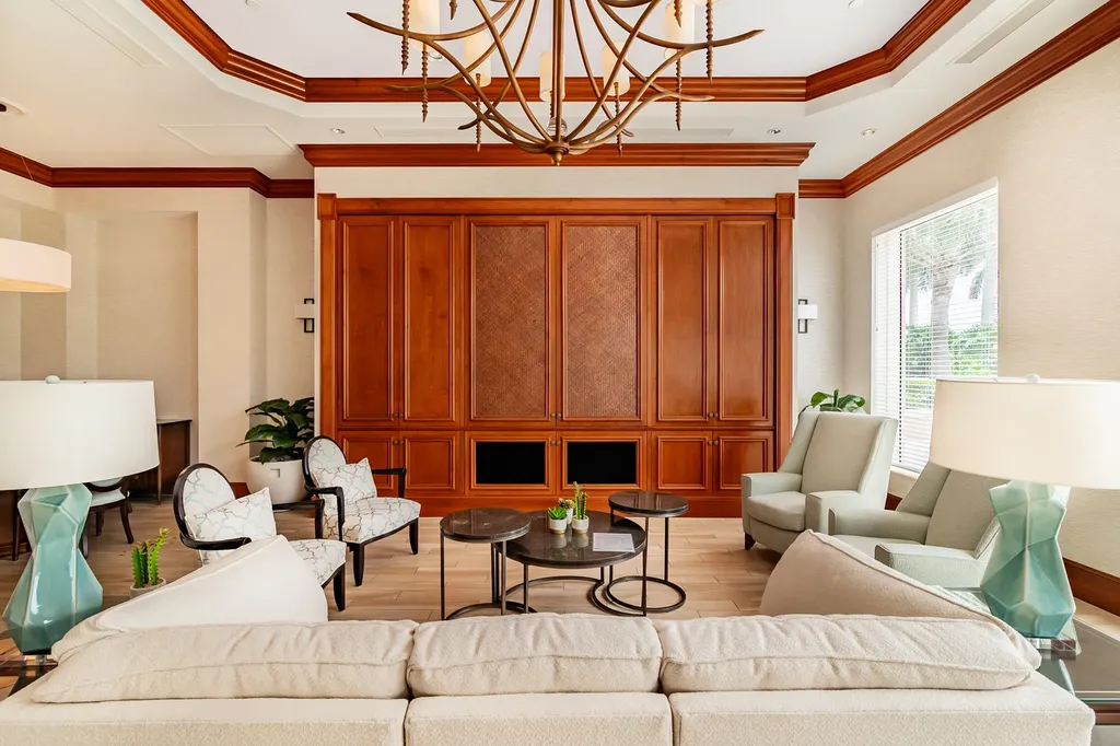 1060 Borghese Lane Naples FL 34114