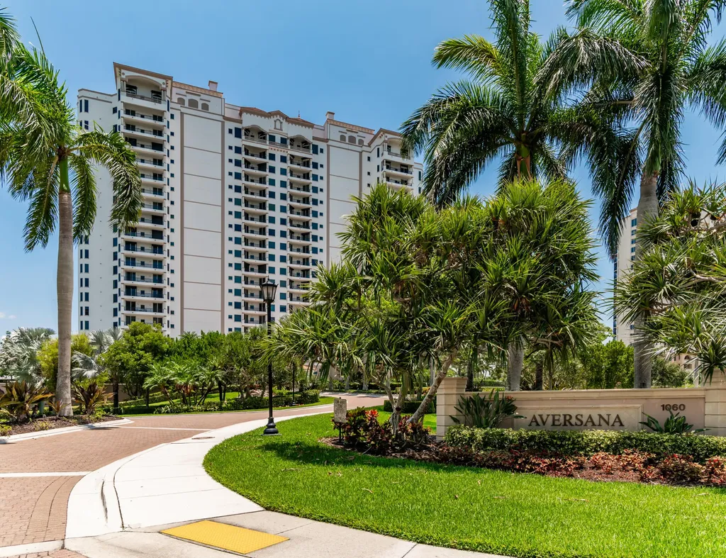 1060 Borghese Lane Naples FL 34114