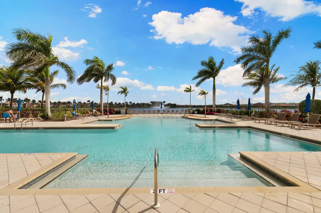 1570 Oceania Drive Naples FL 34113