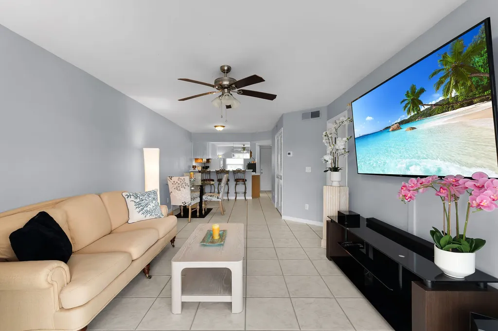 1385 Mainsail Drive Naples FL 34114