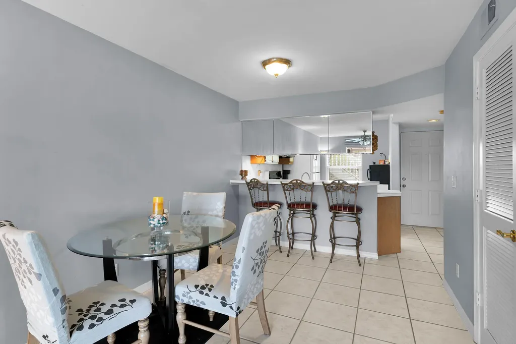 1385 Mainsail Drive Naples FL 34114