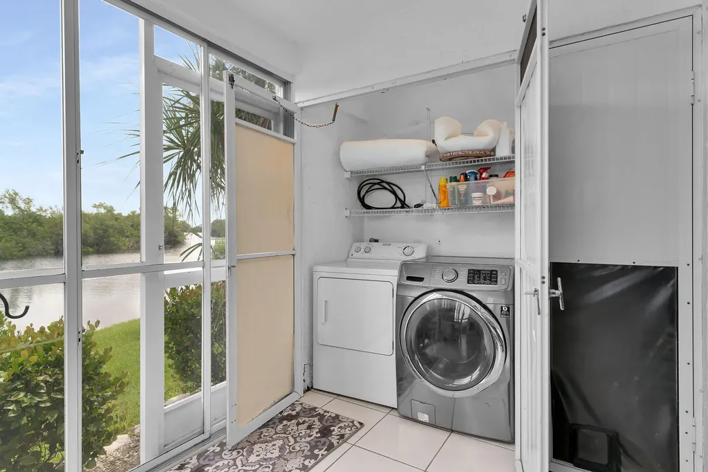 1385 Mainsail Drive Naples FL 34114