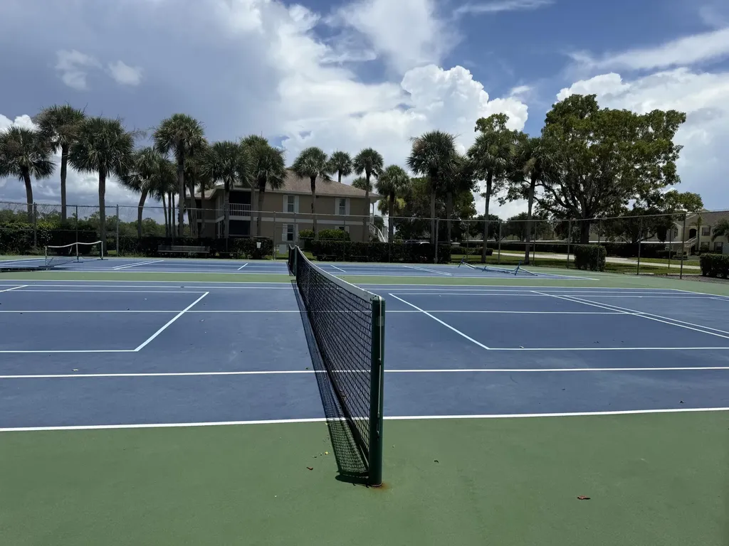 1385 Mainsail Drive Naples FL 34114