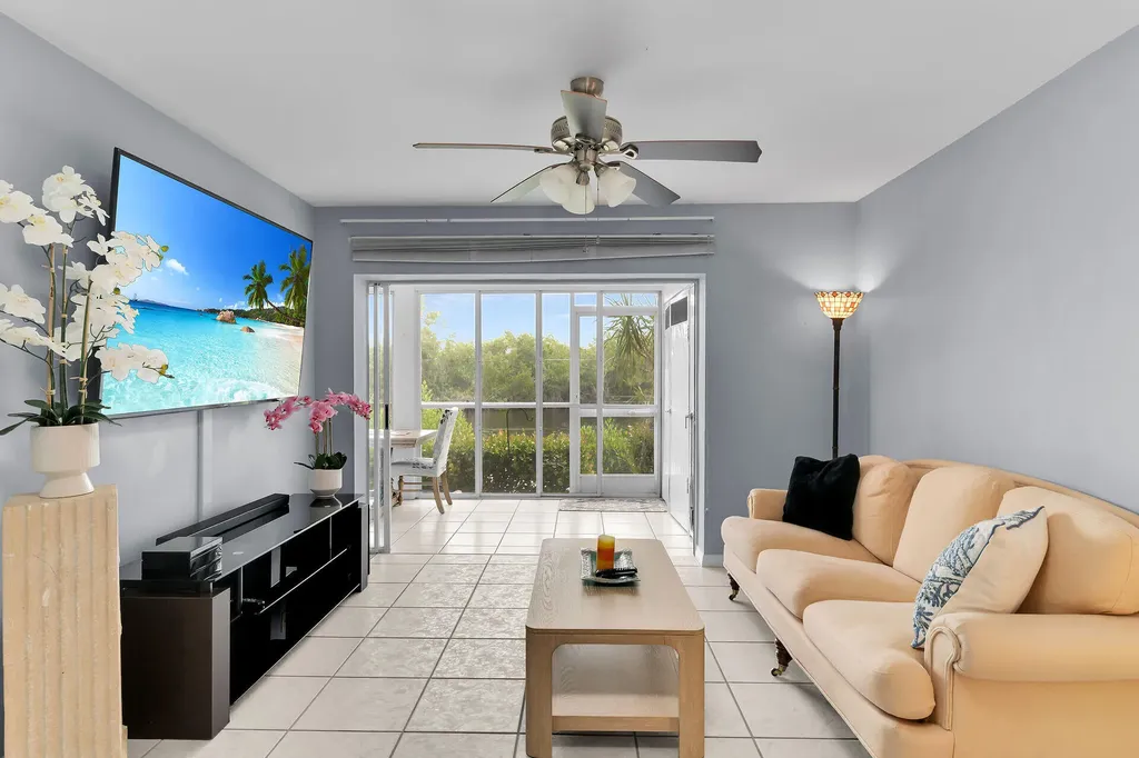 1385 Mainsail Drive Naples FL 34114