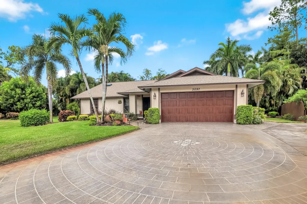3097 Round Table Lane Naples FL 34112