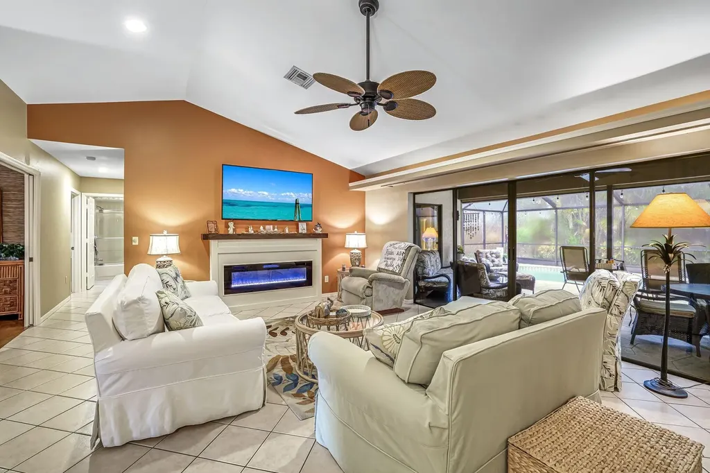 3097 Round Table Lane Naples FL 34112