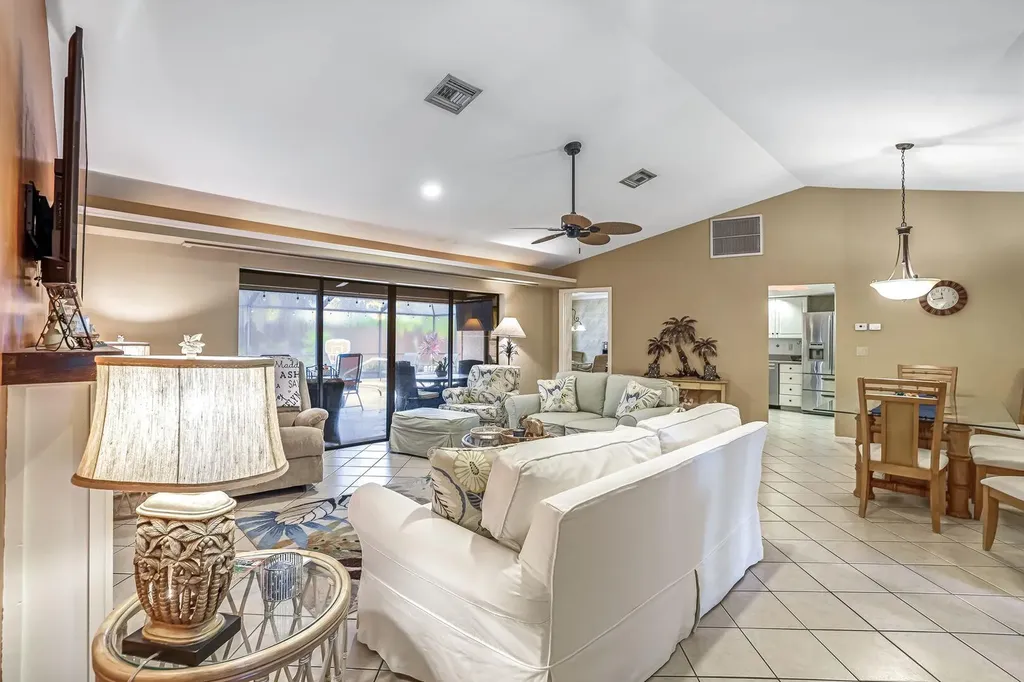 3097 Round Table Lane Naples FL 34112