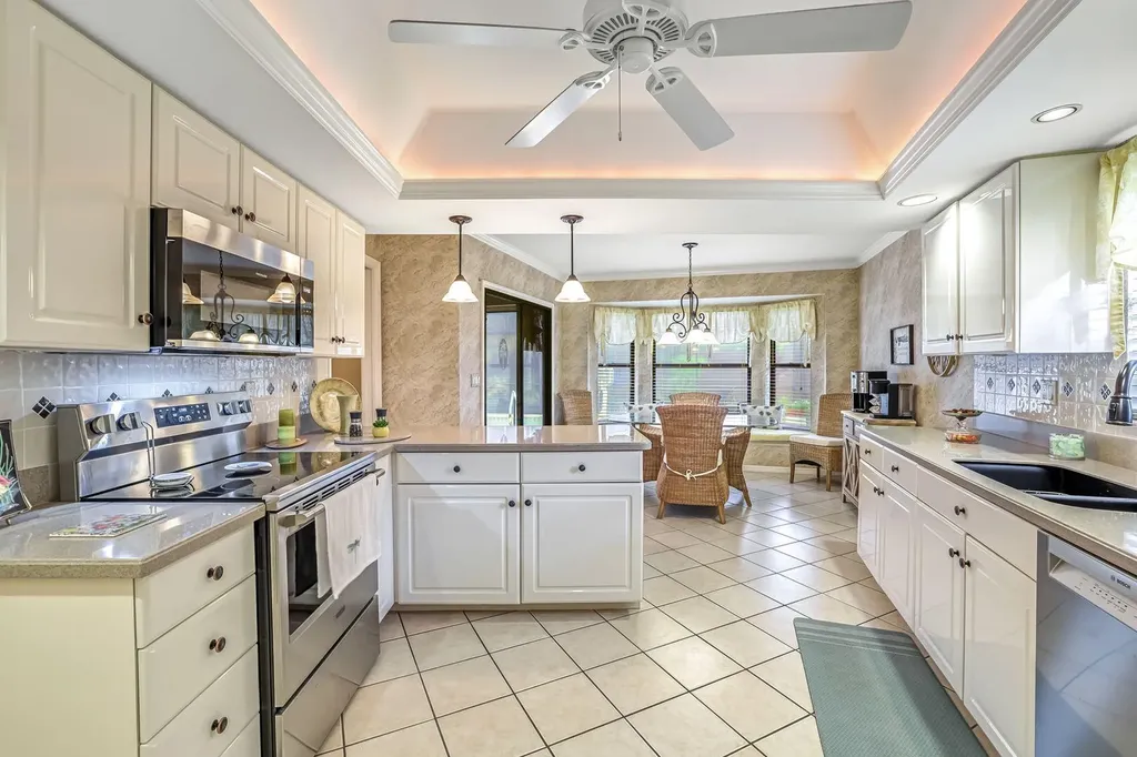 3097 Round Table Lane Naples FL 34112