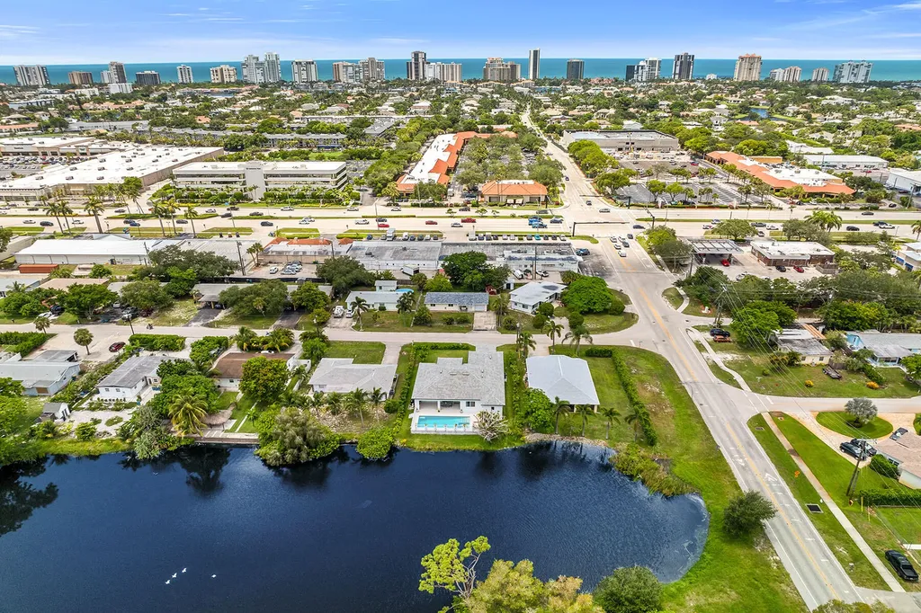 4584 W Alhambra Circle Naples FL 34103